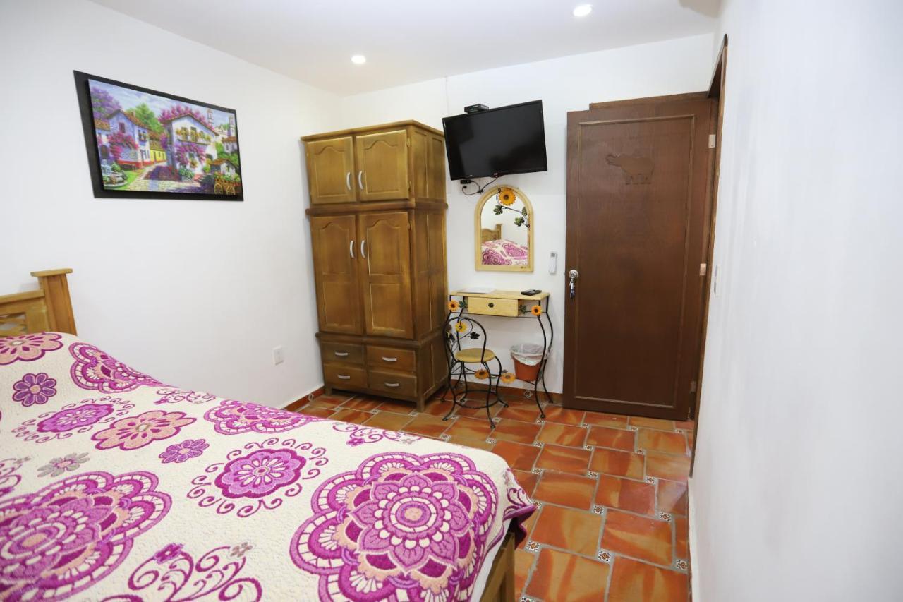 Hotel Boutique Casa Elefante Гвадалахара Экстерьер фото