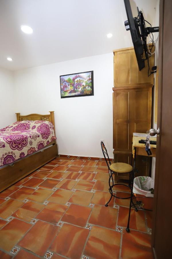 Hotel Boutique Casa Elefante Гвадалахара Экстерьер фото